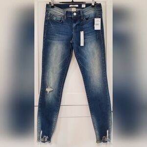 NWT SP Black Label Blue Straight Leg Jeans with Classic Distressing